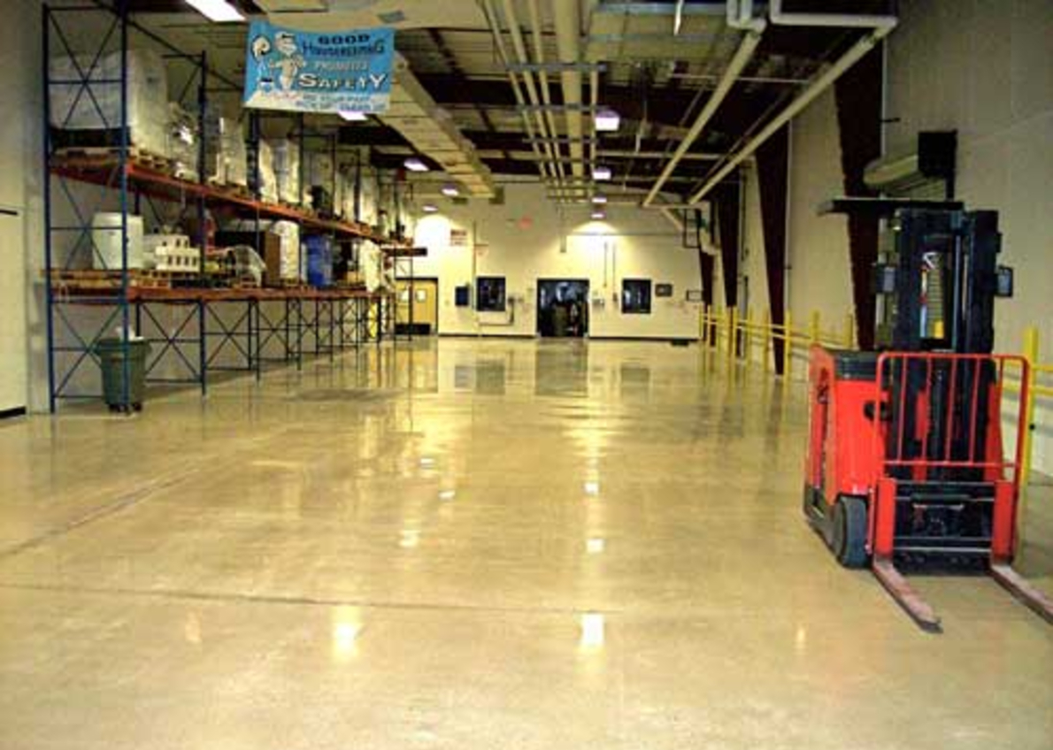 polished-floor-concrete-mender-warehouse